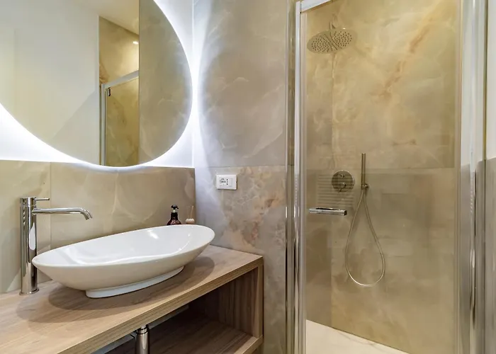 Cipro Vatican Luxury Escape