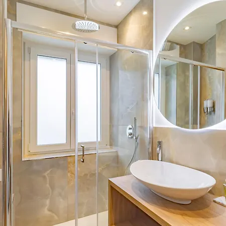 Pensión Cipro Vatican Luxury Escape